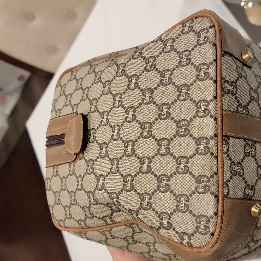 Authentic Gucci plus travel bag - Picture 4 of 14